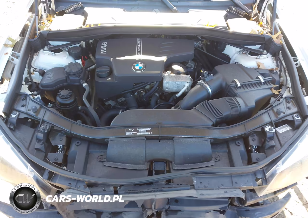 2014 BMW X1 xDrive28I VIN:WBAVL1C52EVR94152 - 10