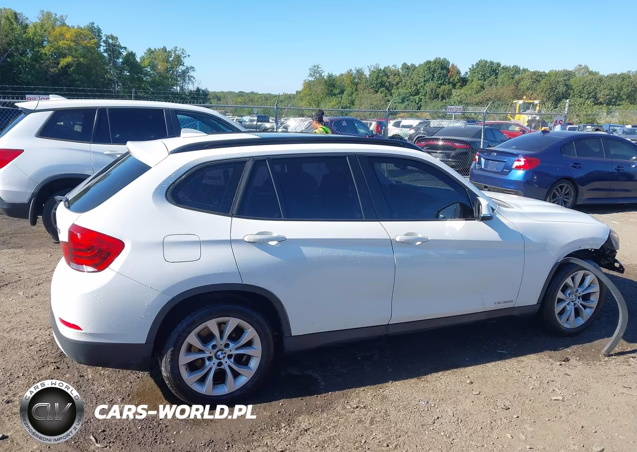 2014 BMW X1 xDrive28I VIN:WBAVL1C52EVR94152 - 14