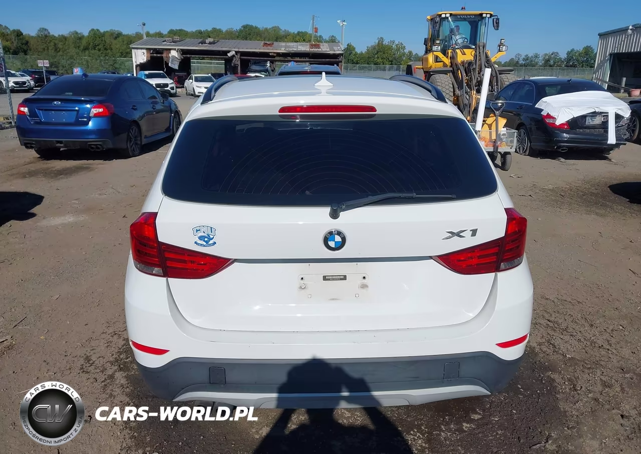 2014 BMW X1 xDrive28I VIN:WBAVL1C52EVR94152 - 17