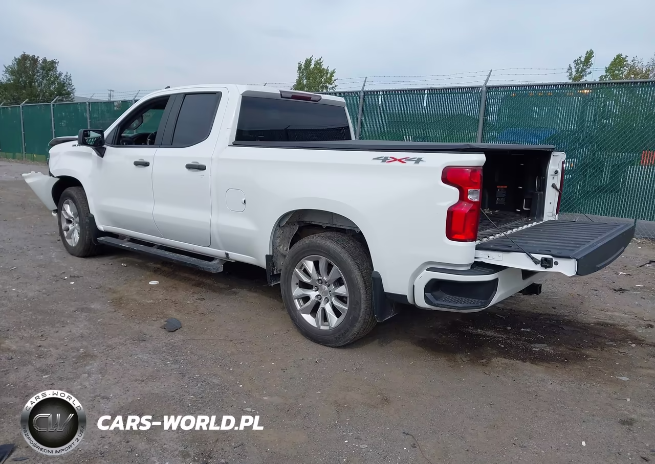 2021 Chevrolet Silverado 1500 4Wd Standard Bed Custom VIN:1GCRYBEH2MZ143155 - 3