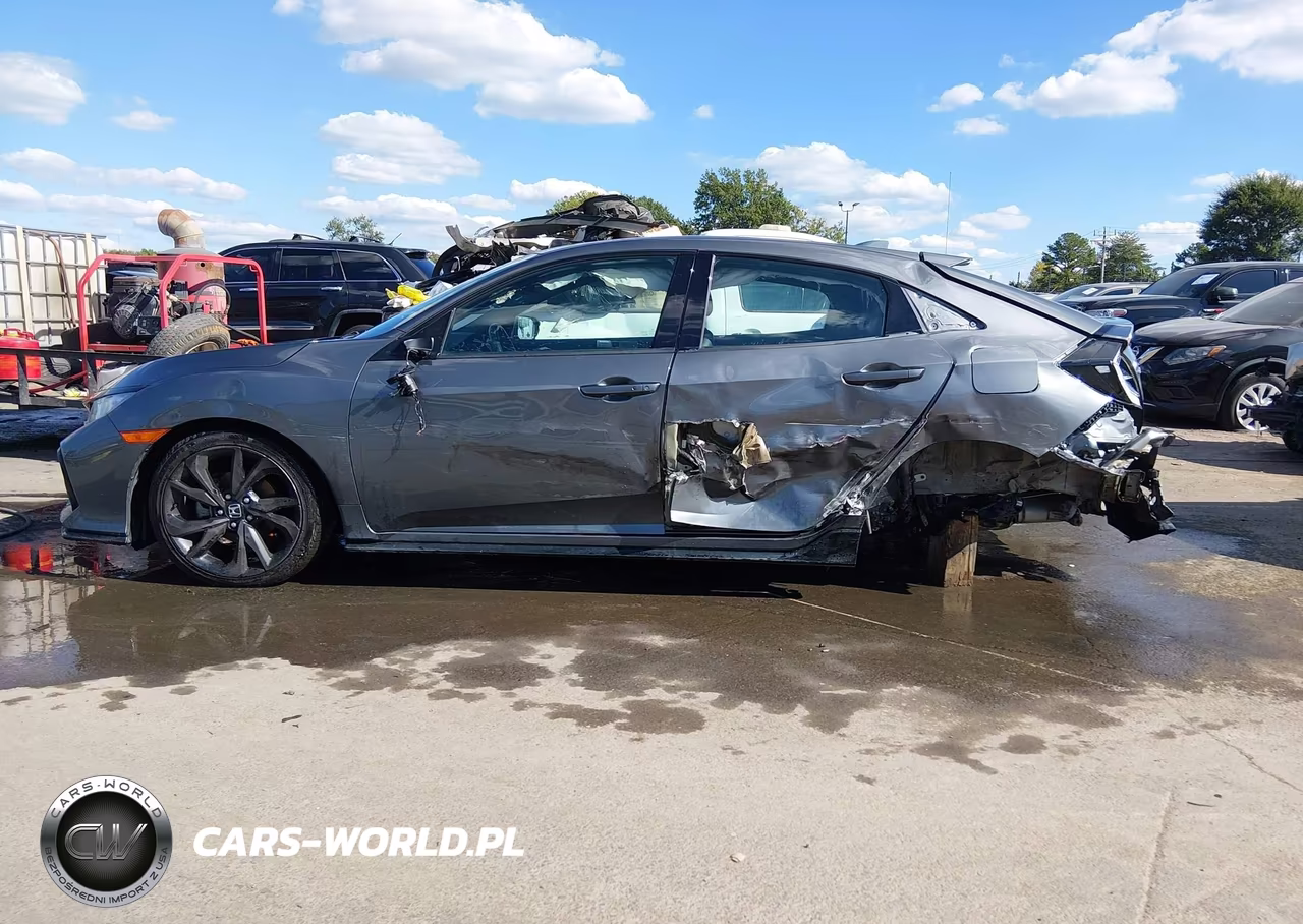 2018 Honda Civic Sport Touring VIN:SHHFK7H98JU408540 - 15