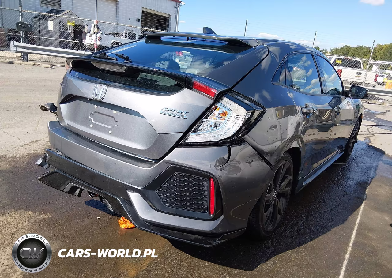 2018 Honda Civic Sport Touring VIN:SHHFK7H98JU408540 - 4