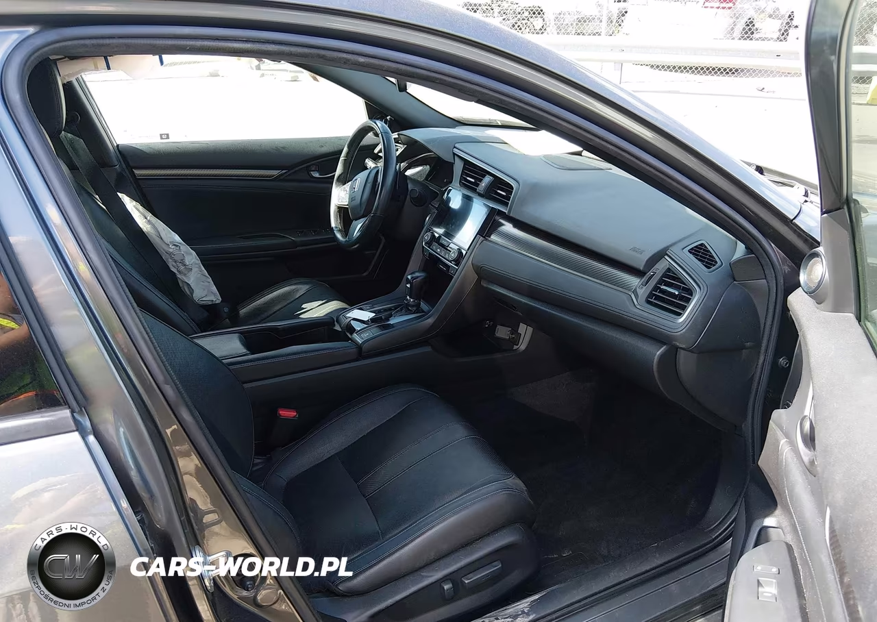 2018 Honda Civic Sport Touring VIN:SHHFK7H98JU408540 - 5