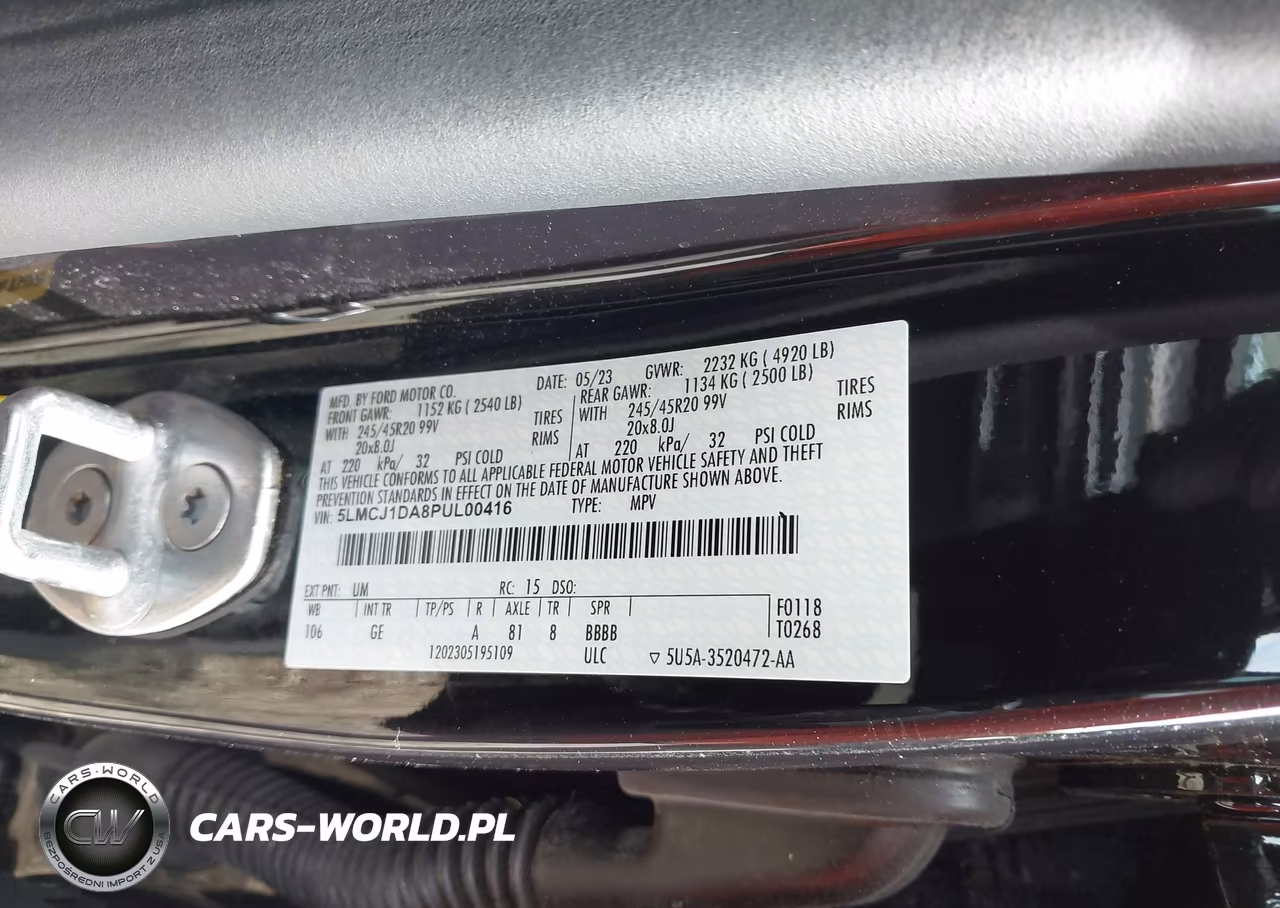 2023 Lincoln Corsair Standard VIN:5LMCJ1DA8PUL00416 - 9