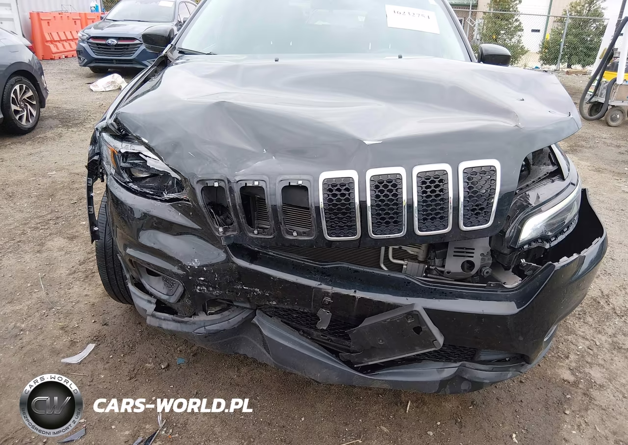 2019 Jeep Cherokee Latitude Plus 4X4 VIN:1C4PJMLB2KD423223 - 13