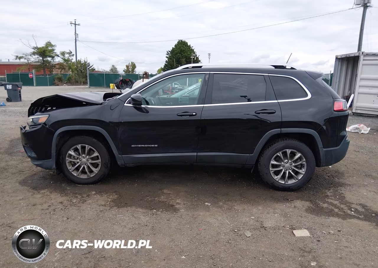 2019 Jeep Cherokee Latitude Plus 4X4 VIN:1C4PJMLB2KD423223 - 15