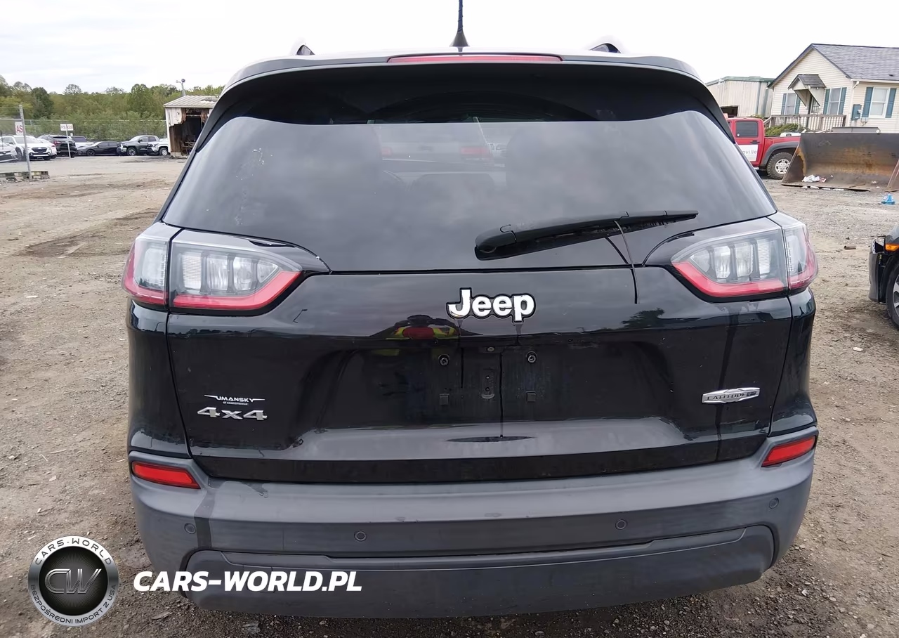 2019 Jeep Cherokee Latitude Plus 4X4 VIN:1C4PJMLB2KD423223 - 17