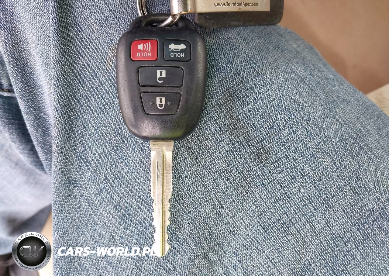 2017 Toyota Camry Le VIN:4T1BF1FK6HU681285 - 11