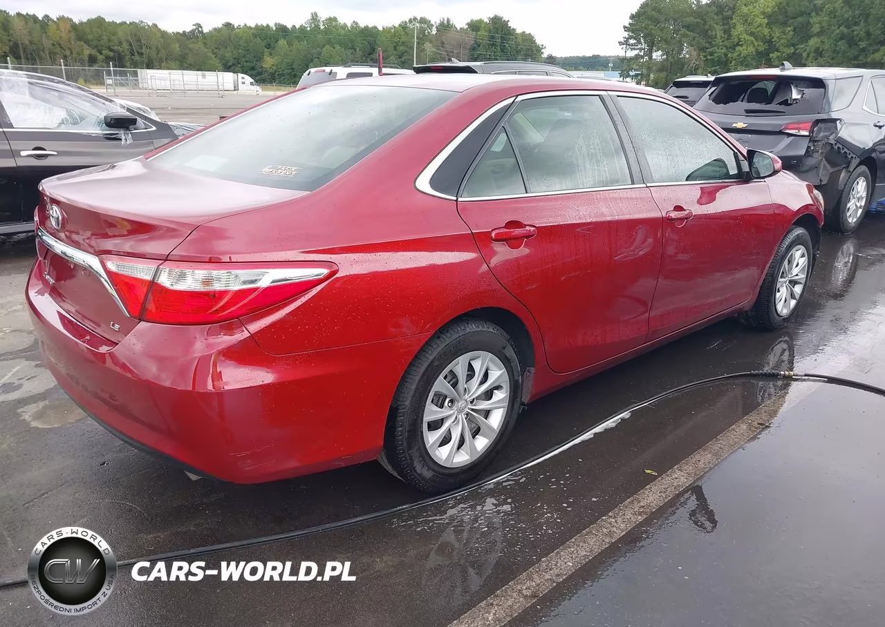 2017 Toyota Camry Le VIN:4T1BF1FK6HU681285 - 4