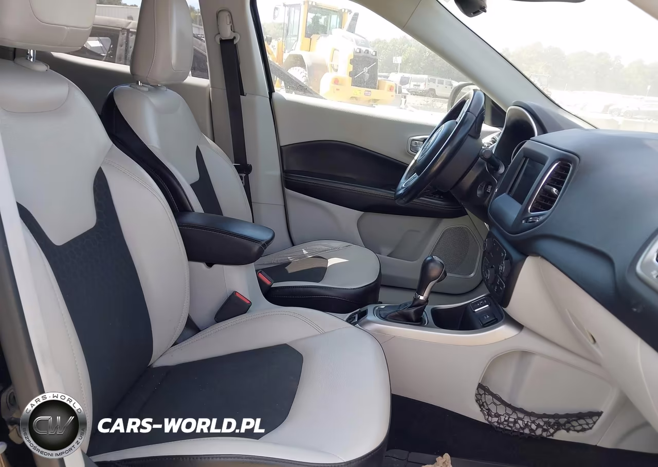 2019 Jeep Compass Sun And Wheel Fwd VIN:3C4NJCBB7KT679452 - 5
