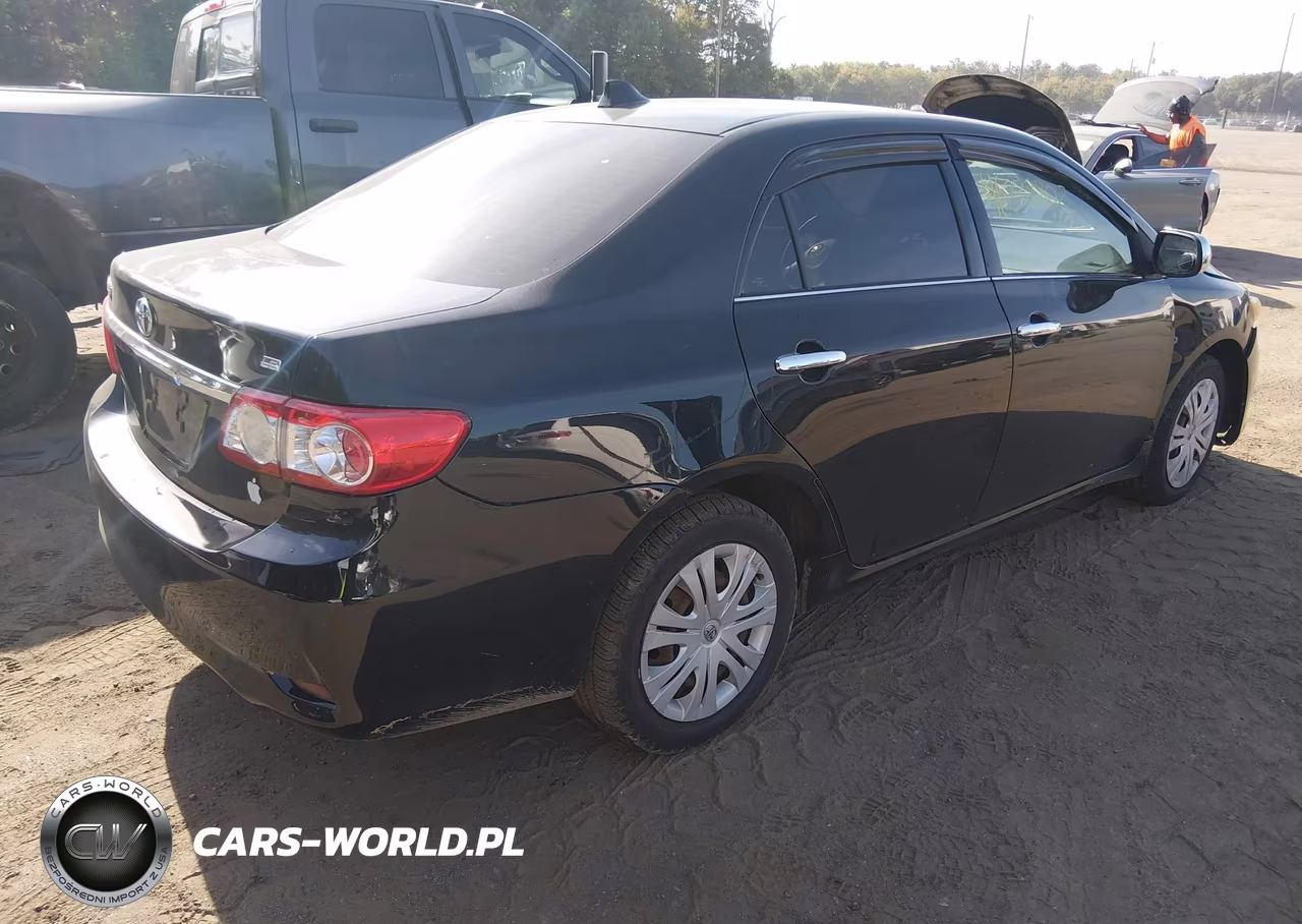 2013 Toyota Corolla Le VIN:2T1BU4EE1DC961839 - 4