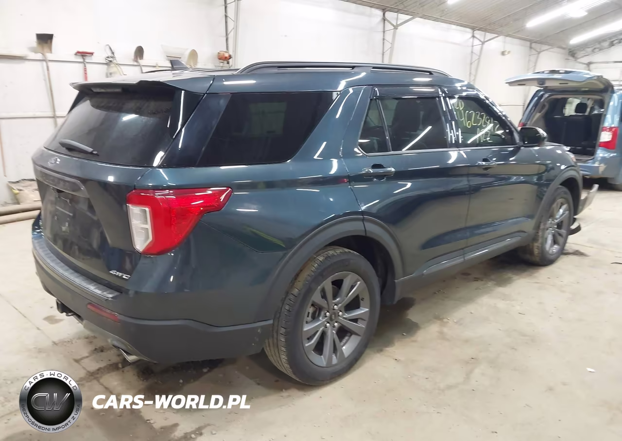 2022 Ford Explorer Xlt VIN:1FMSK8DH2NGB09717 - 4