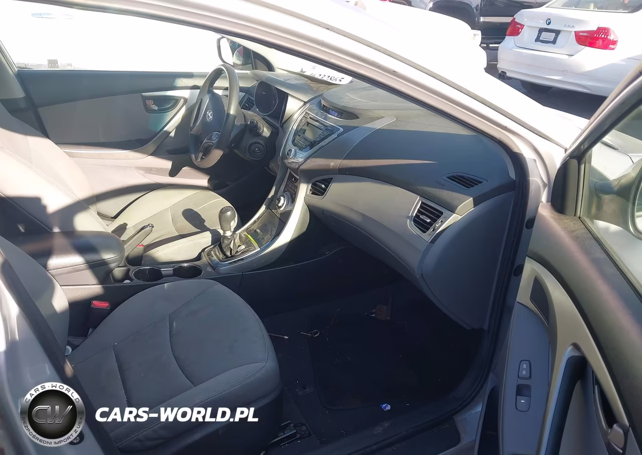 2012 Hyundai Elantra Gls VIN:5NPDH4AE1CH077995 - 5