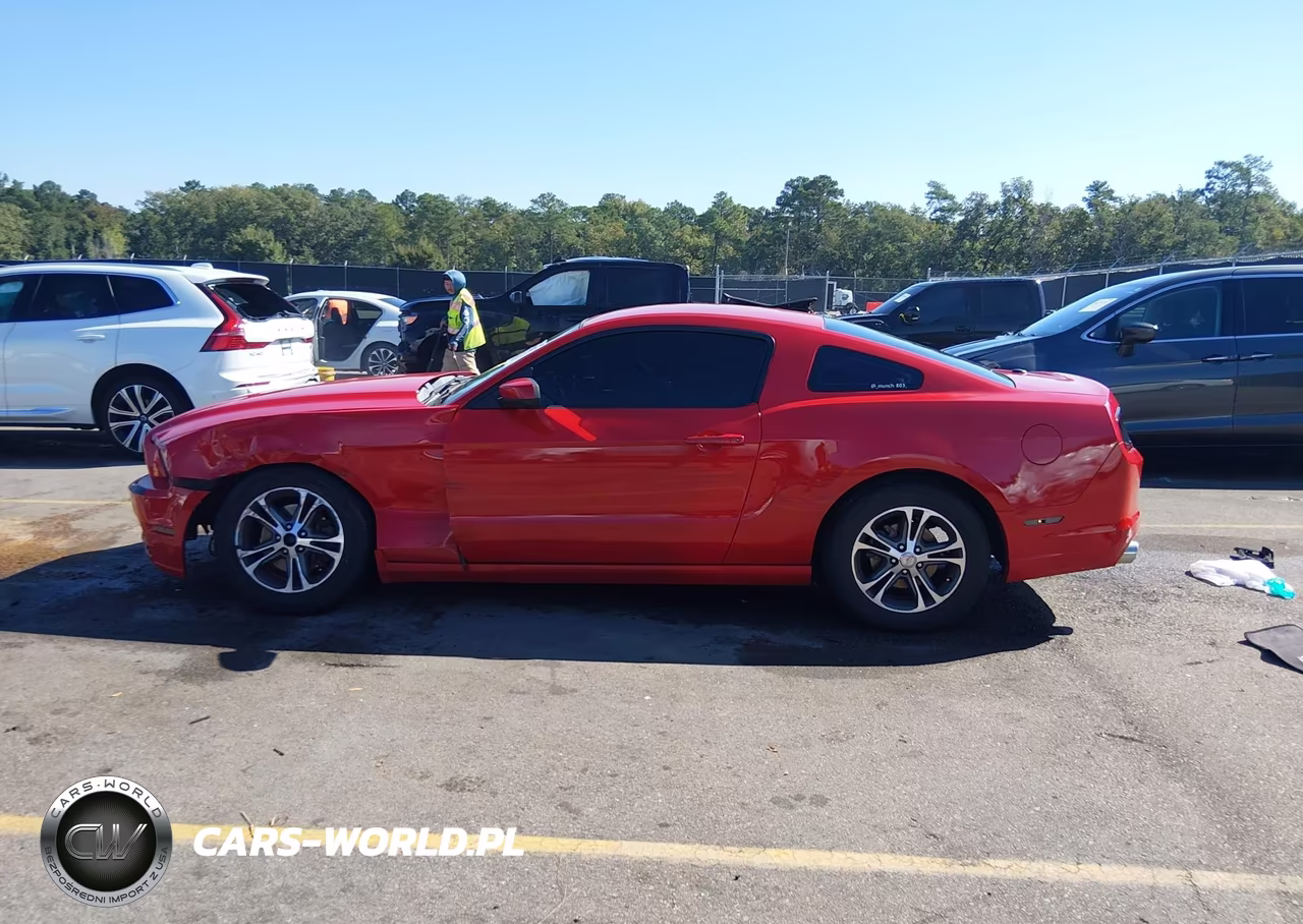 2014 Ford Mustang V6 Premium VIN:1ZVBP8AM9E5207370 - 14