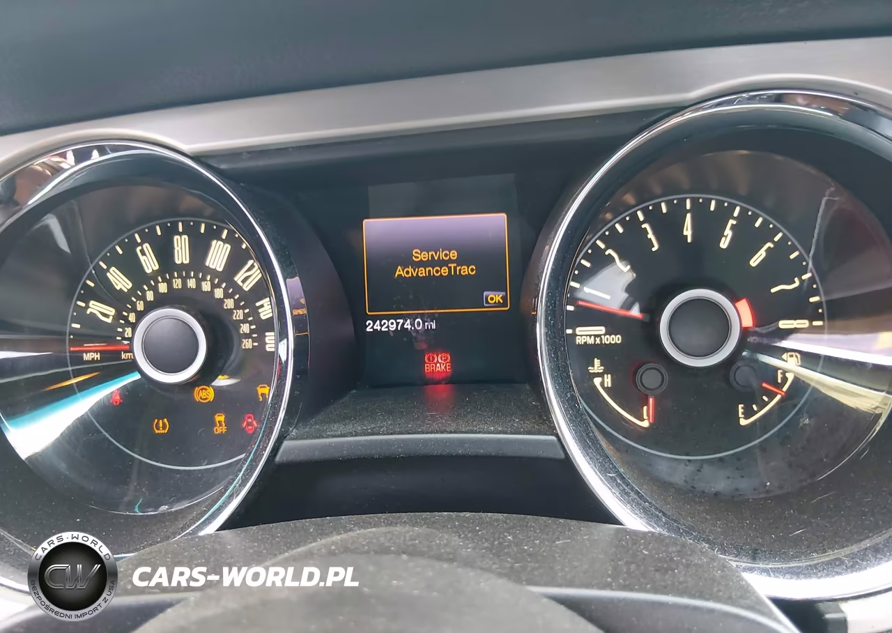 2014 Ford Mustang V6 Premium VIN:1ZVBP8AM9E5207370 - 7