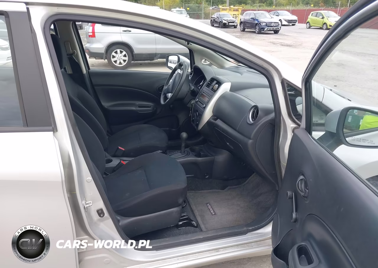 2015 Nissan Versa Note S Plus VIN:3N1CE2CP6FL357460 - 5