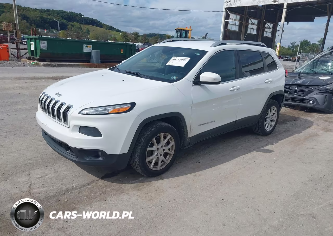 2015 Jeep Cherokee Latitude VIN:1C4PJLCB4FW683613 - 2