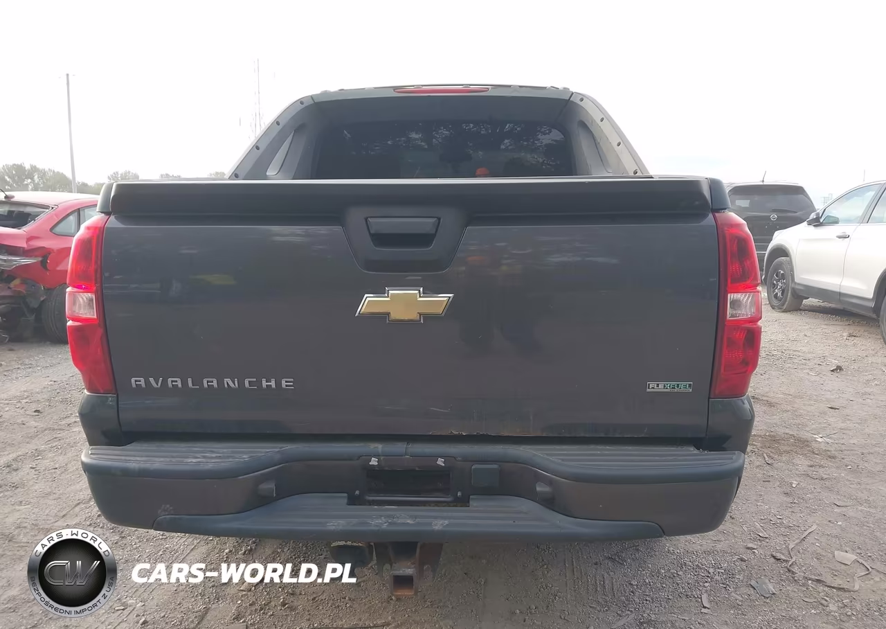 2011 Chevrolet Avalanche 1500 Ls VIN:3GNTKEE37BG255547 - 16