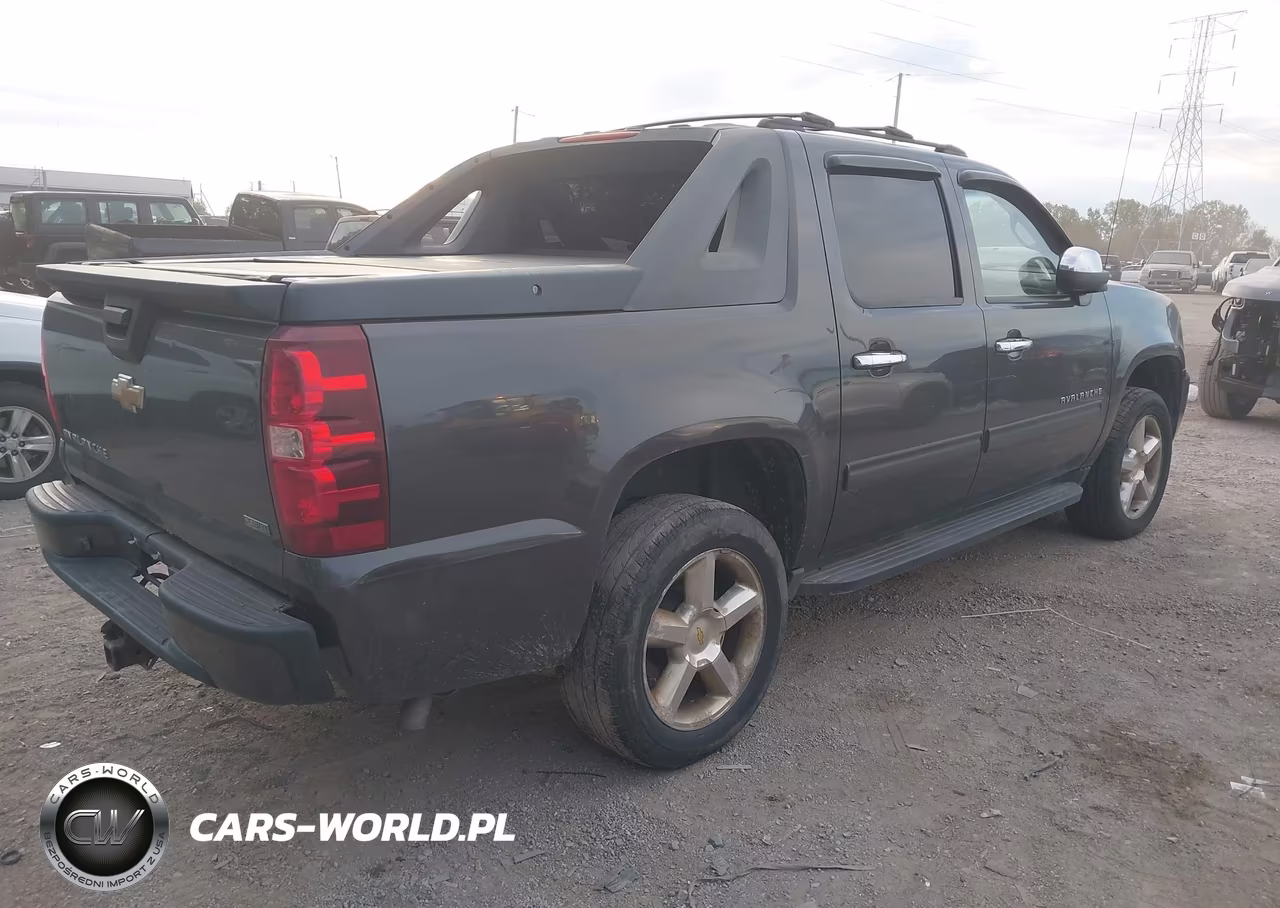 2011 Chevrolet Avalanche 1500 Ls VIN:3GNTKEE37BG255547 - 4
