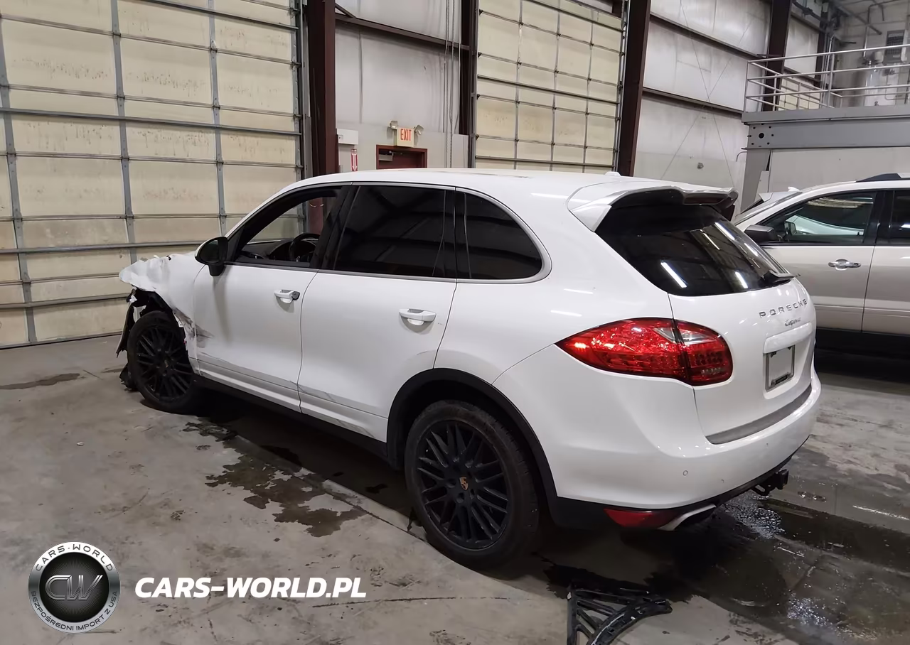 2014 Porsche Cayenne Platinum Edition VIN:WP1AA2A24ELA07213 - 3