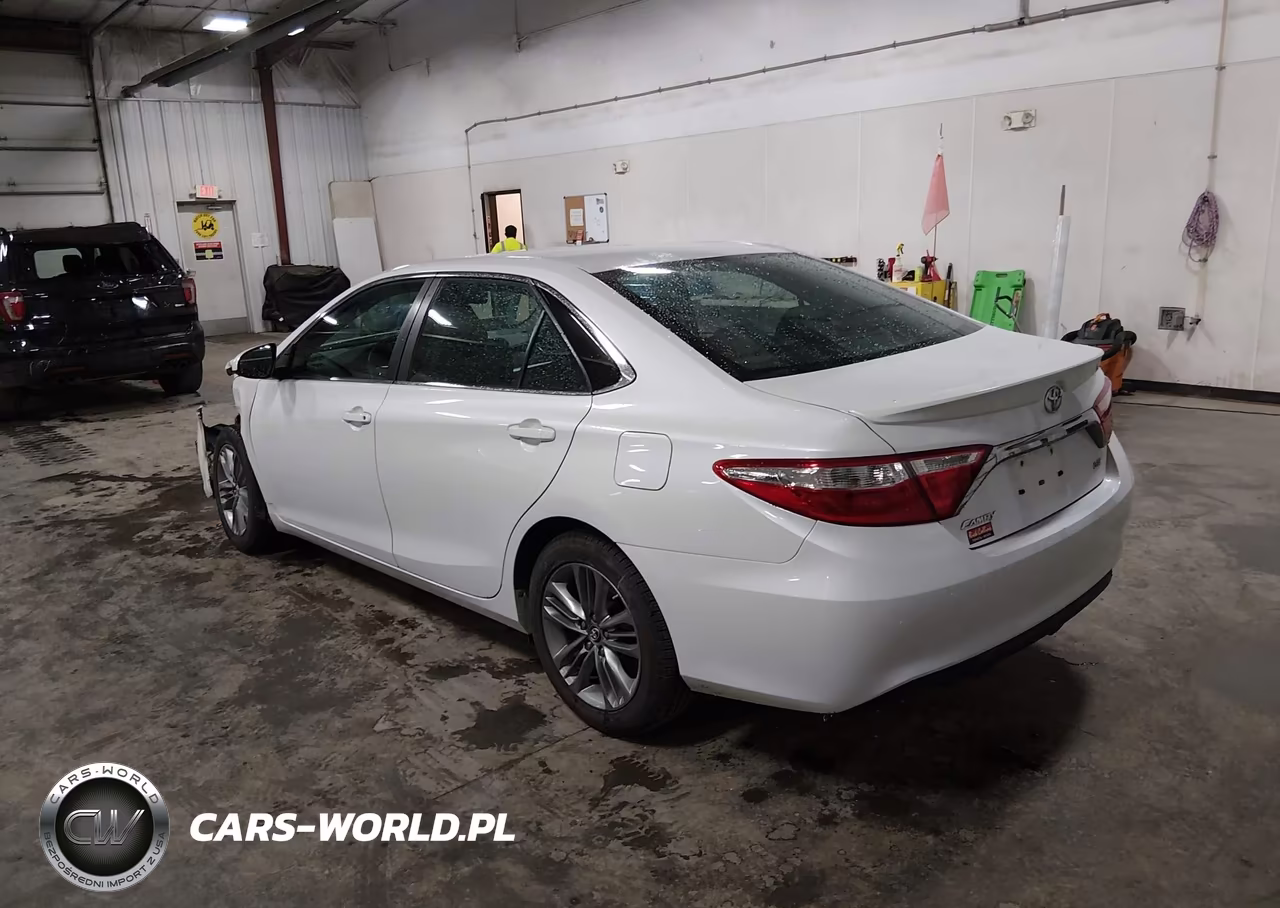 2016 Toyota Camry Se VIN:4T1BF1FK2GU251994 - 3