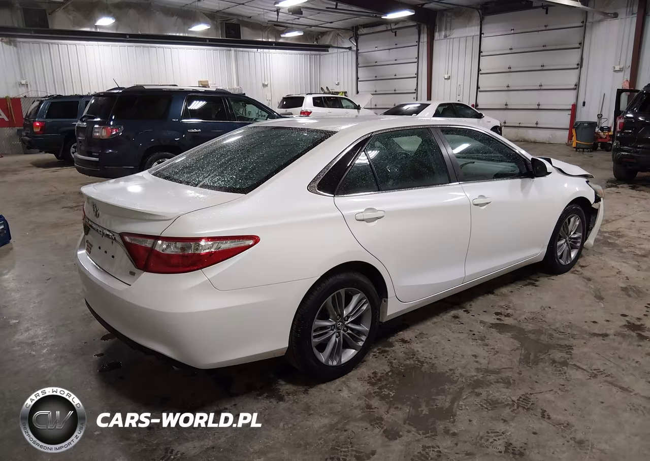 2016 Toyota Camry Se VIN:4T1BF1FK2GU251994 - 4