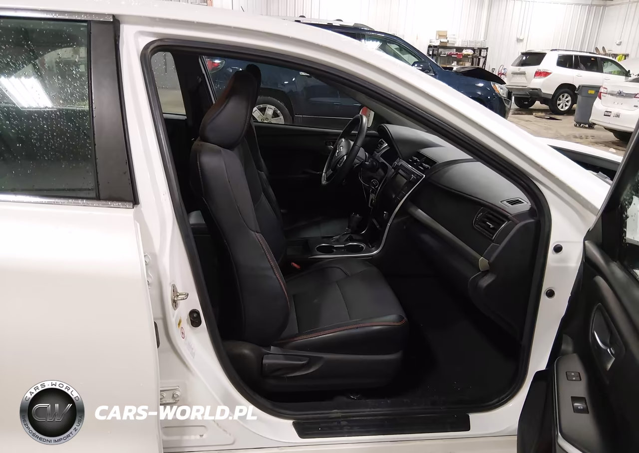 2016 Toyota Camry Se VIN:4T1BF1FK2GU251994 - 5