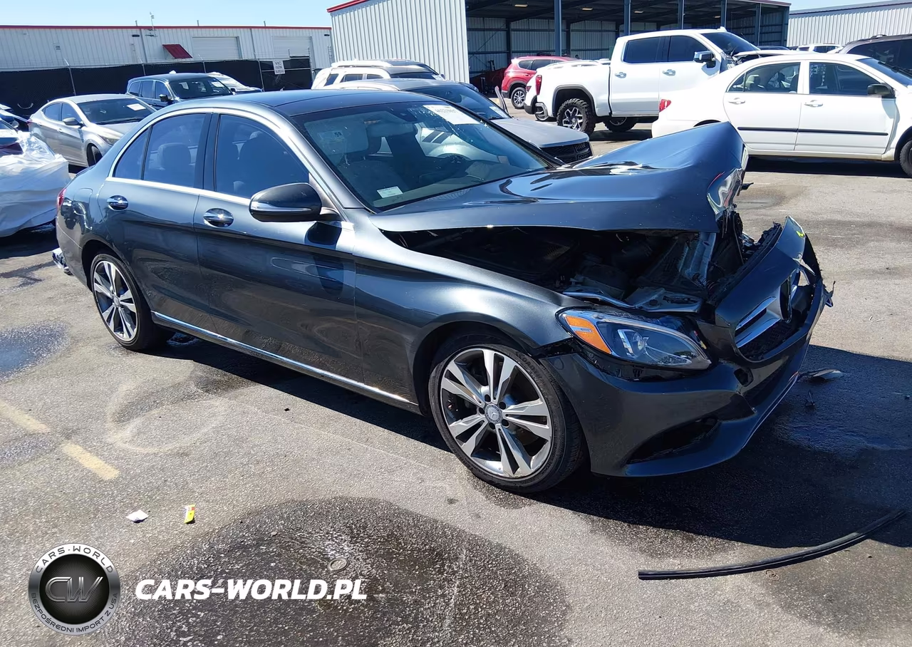 2015 Mercedes-Benz C 300 – zdjęcie 1 z 16