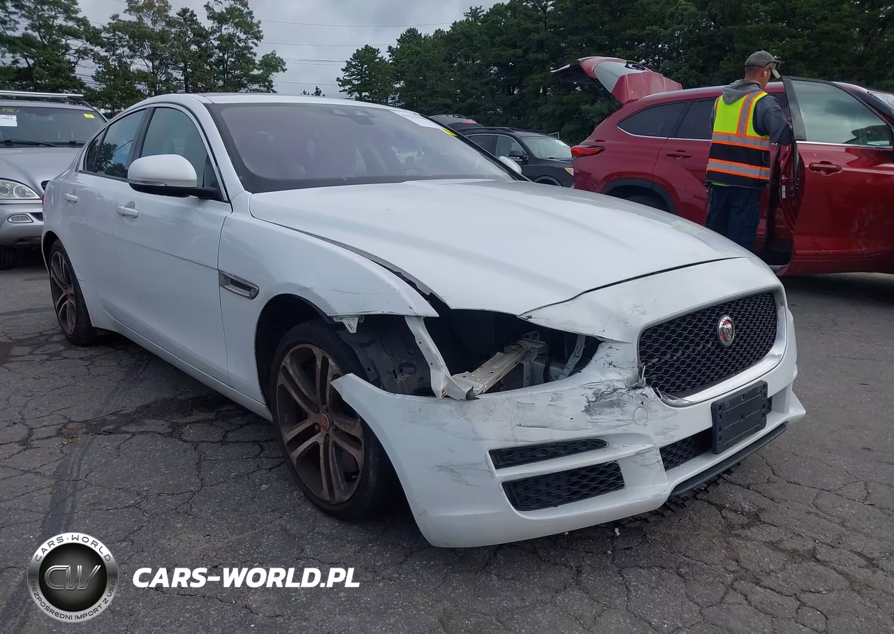 2017 Jaguar Xe 35T Premium