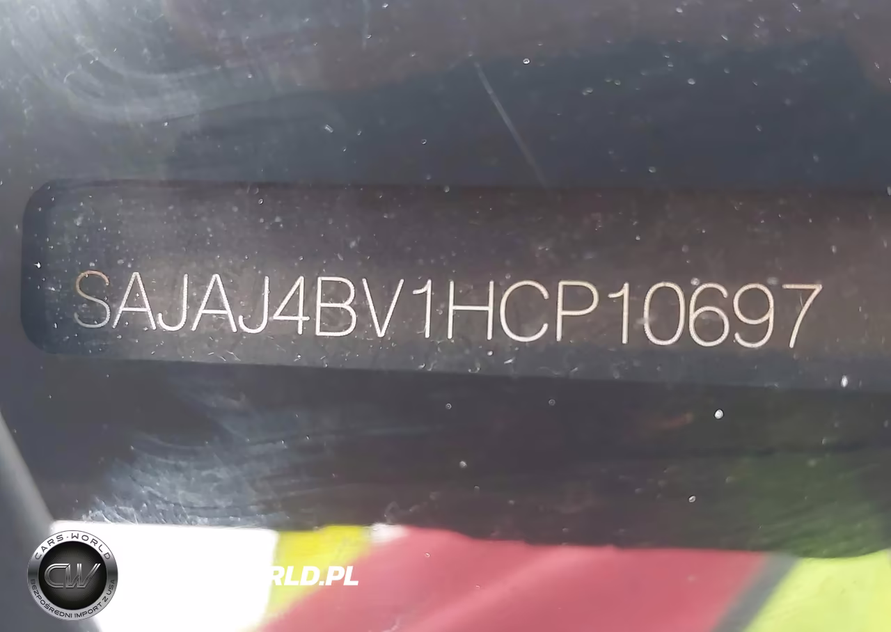 2017 Jaguar Xe 35T Premium VIN:SAJAJ4BV1HCP10697 - 18