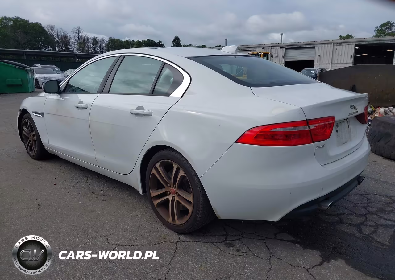 2017 Jaguar Xe 35T Premium VIN:SAJAJ4BV1HCP10697 - 3
