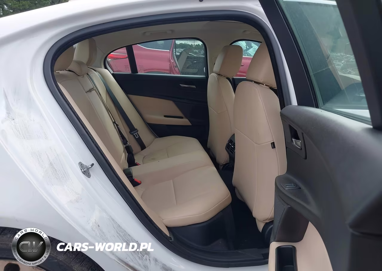 2017 Jaguar Xe 35T Premium VIN:SAJAJ4BV1HCP10697 - 8