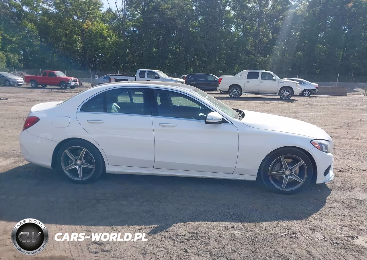 2015 Mercedes-Benz C 300 Sport 4Matic VIN:55SWF4KB6FU007896 - 13