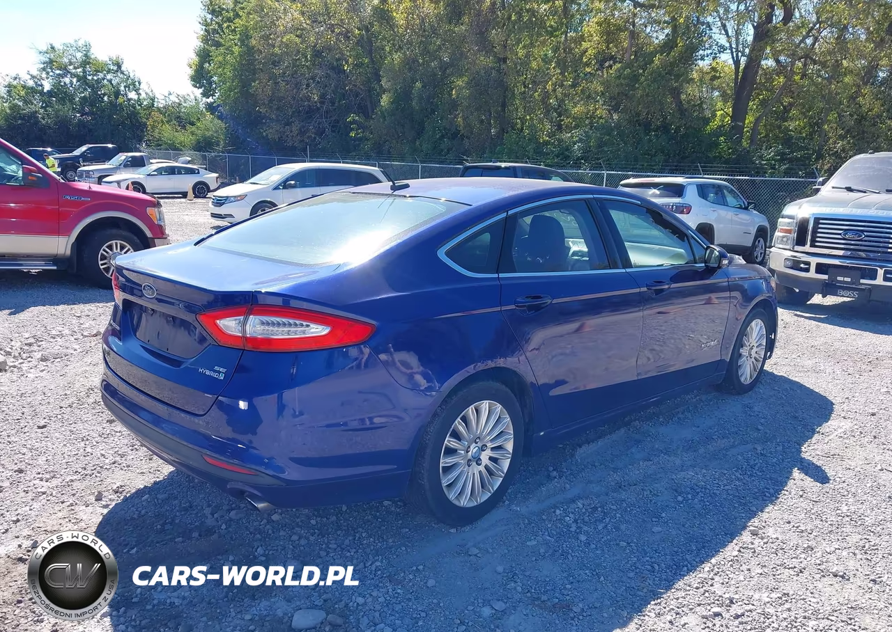 2013 Ford Fusion Hybrid Se VIN:3FA6P0LU4DR218281 - 4