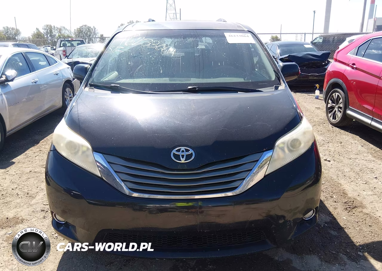 2012 Toyota Sienna Xle V6 8 Passenger VIN:5TDYK3DC1CS179069 - 12