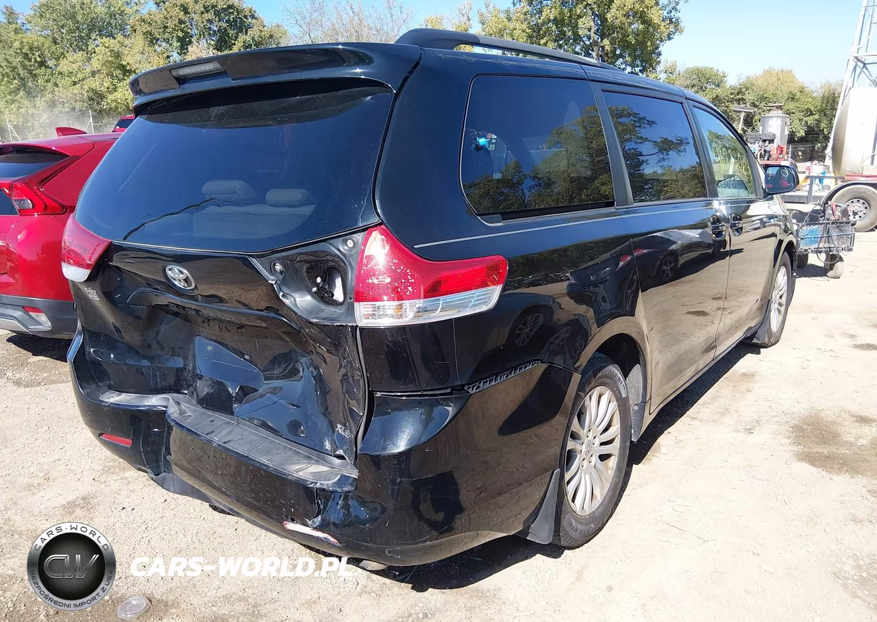 2012 Toyota Sienna Xle V6 8 Passenger VIN:5TDYK3DC1CS179069 - 4