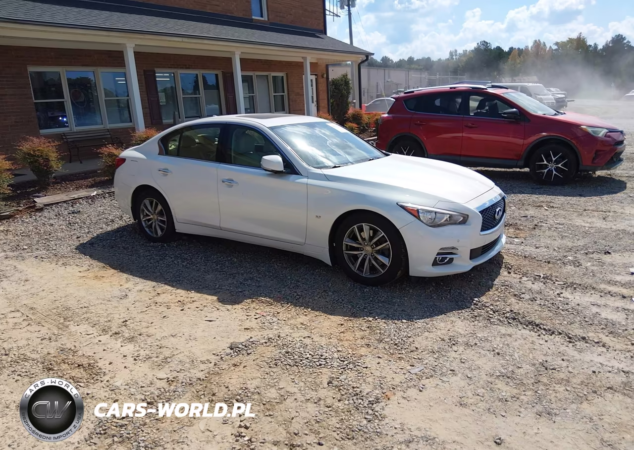 2015 Infiniti Q50 Premium