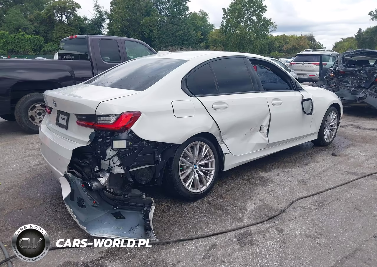 2023 BMW 330I xDrive VIN:3MW89FF02P8D38886 - 4
