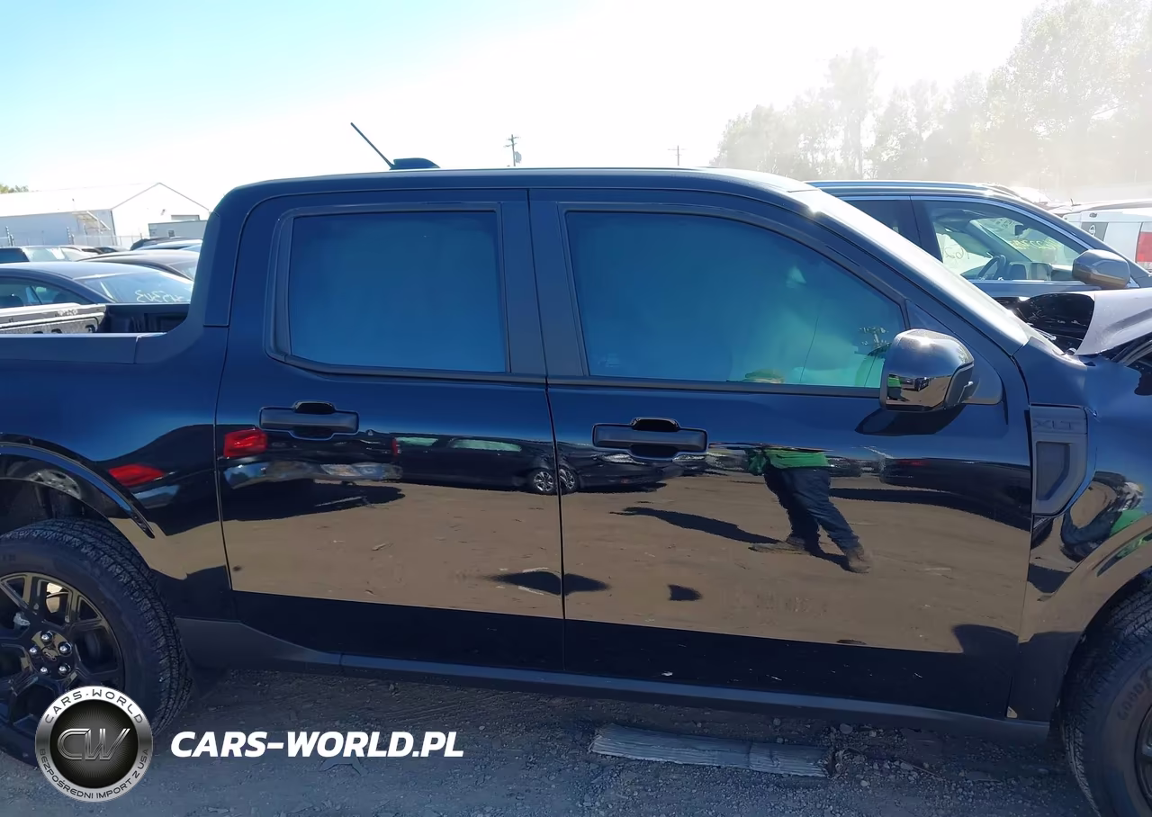 2025 Ford Maverick Xlt VIN:3FTTW8JA1SRB06087 - 14