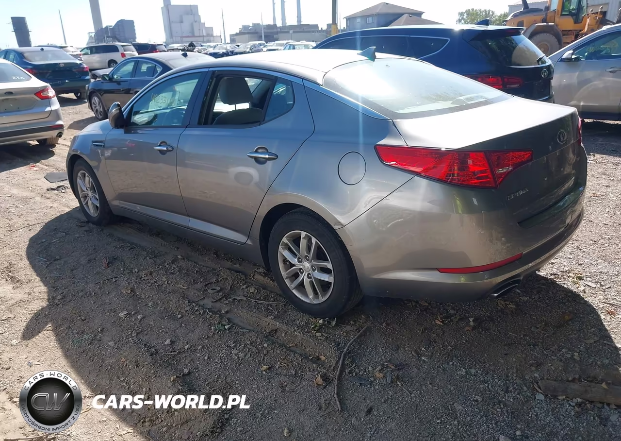 2013 Kia Optima Lx VIN:5XXGM4A70DG161670 - 3