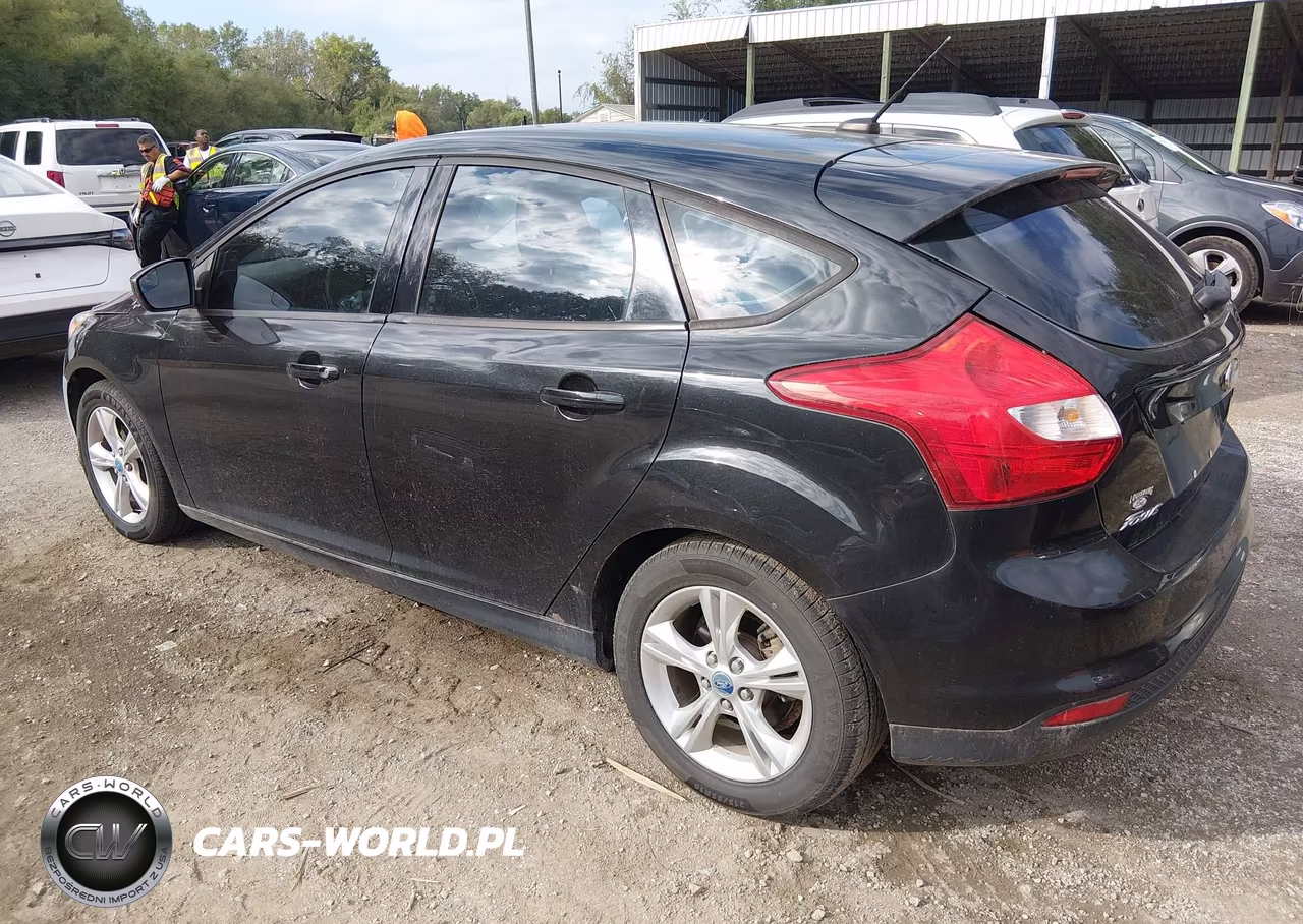 2012 Ford Focus Se VIN:1FAHP3K28CL304457 - 3