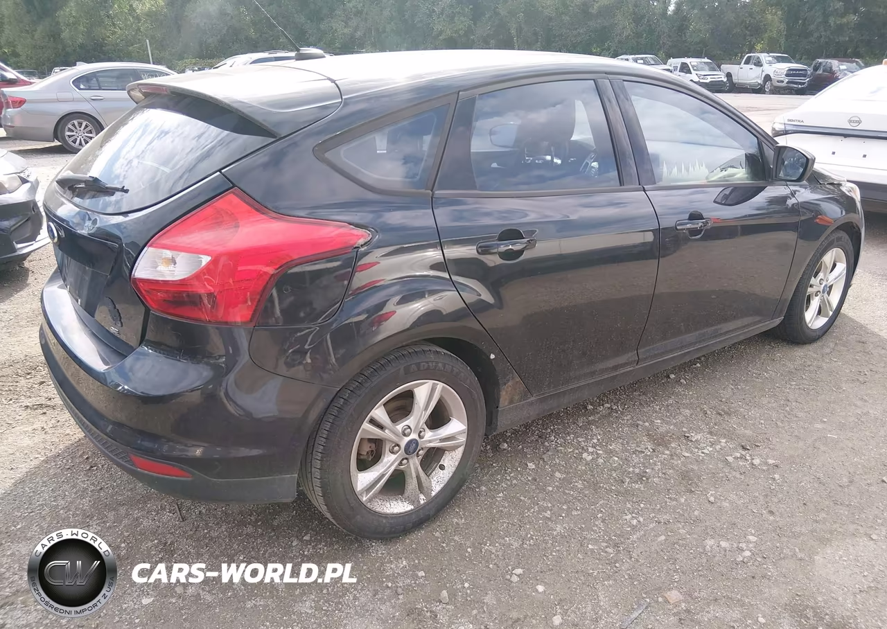 2012 Ford Focus Se VIN:1FAHP3K28CL304457 - 4