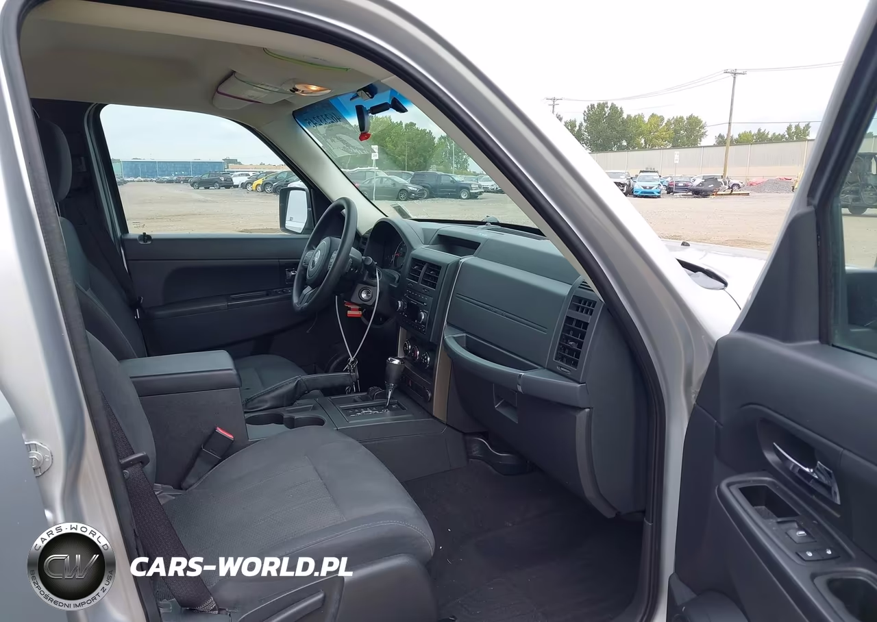 2012 Jeep Liberty Sport VIN:1C4PJMAK6CW118090 - 5