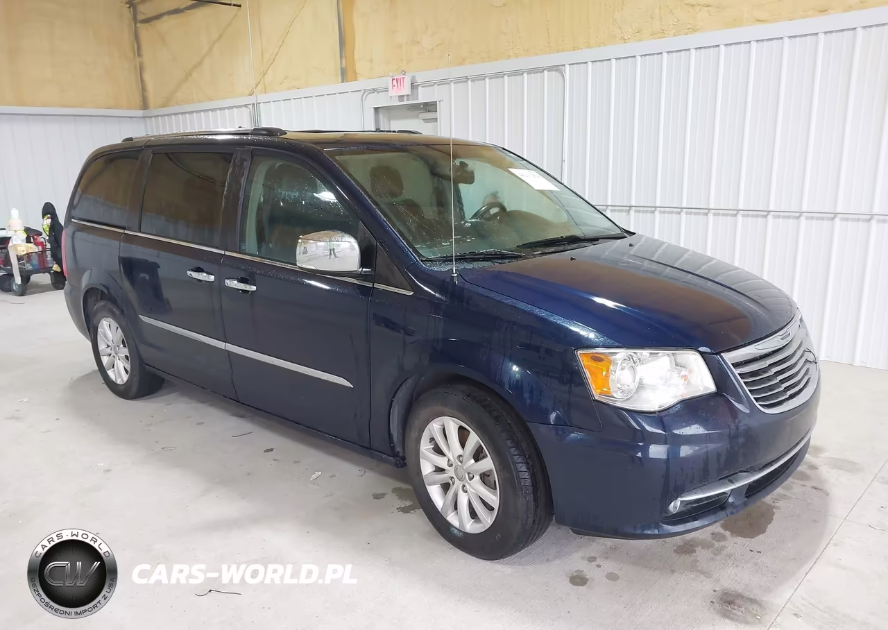2016 Chrysler Town & Country Limited Platinum – zdjęcie 1 z 16
