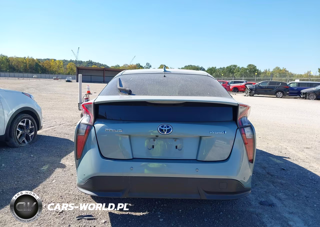 2017 Toyota Prius Three Touring VIN:JTDKARFU8H3544633 - 16