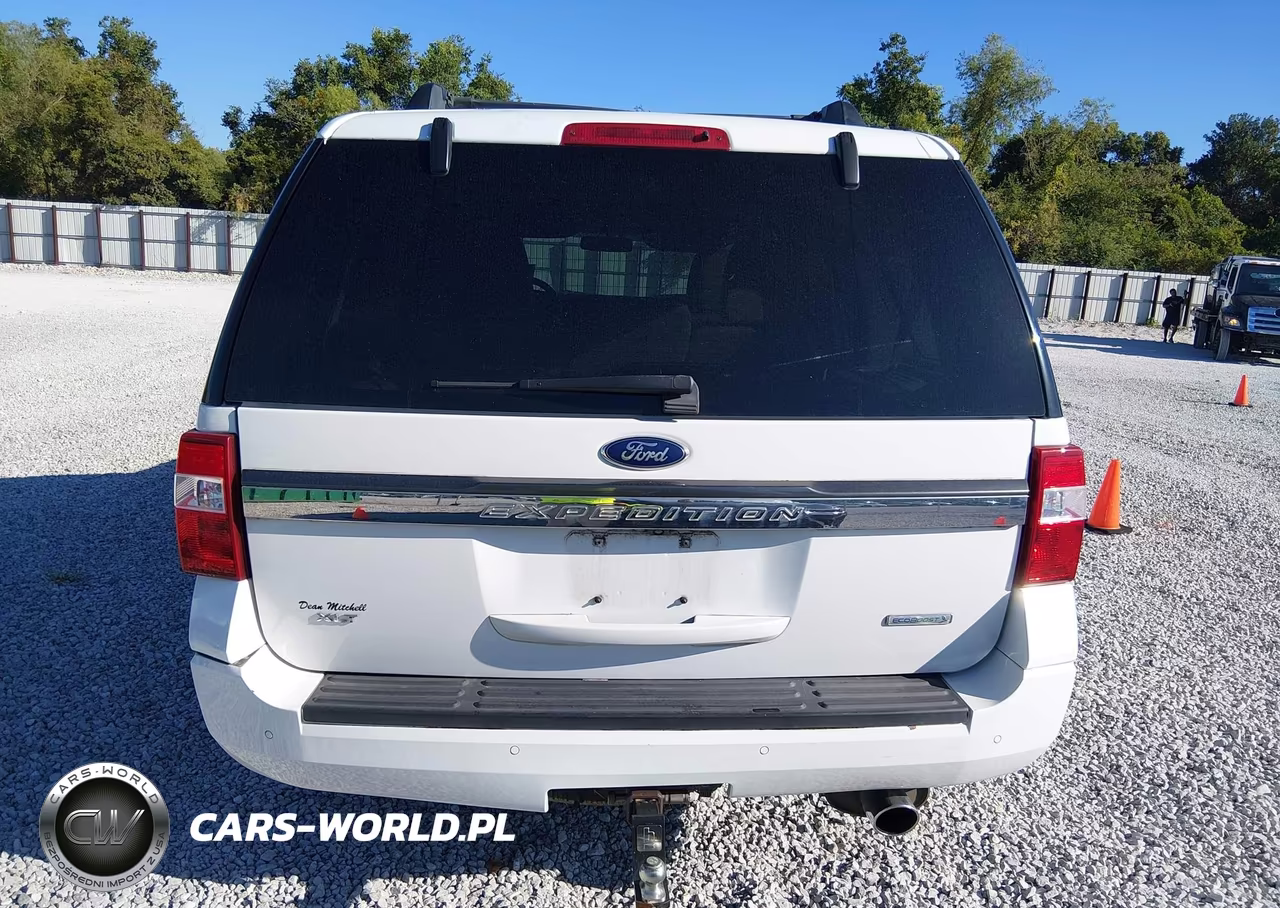 2017 Ford Expedition Xlt VIN:1FMJU1HTXHEA40187 - 16