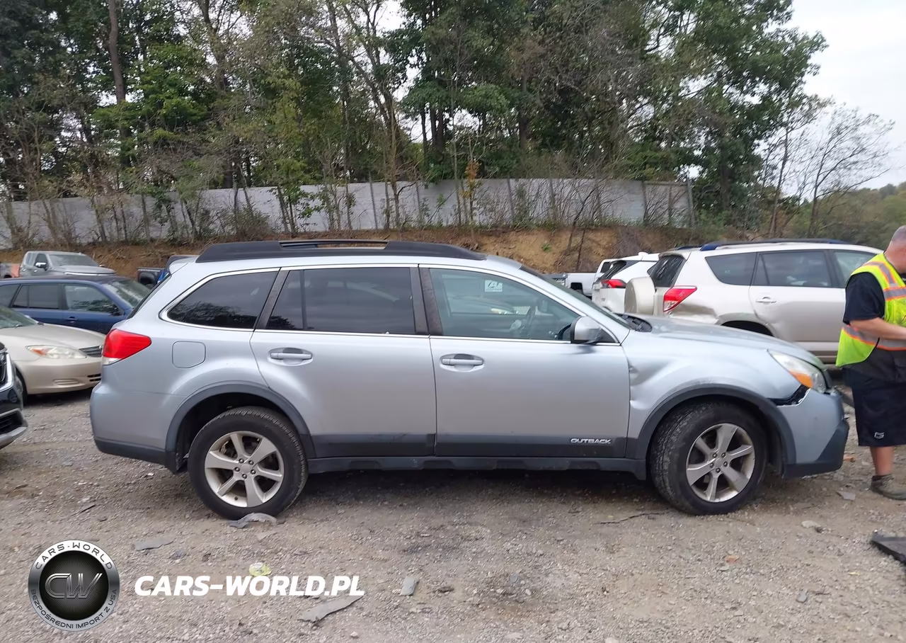 2013 Subaru Outback 2.5I Premium VIN:4S4BRBGC3D3314056 - 13