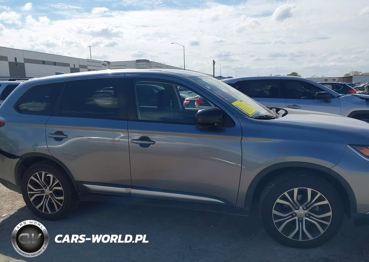 2018 Mitsubishi Outlander Es VIN:JA4AD2A35JZ052552 - 13