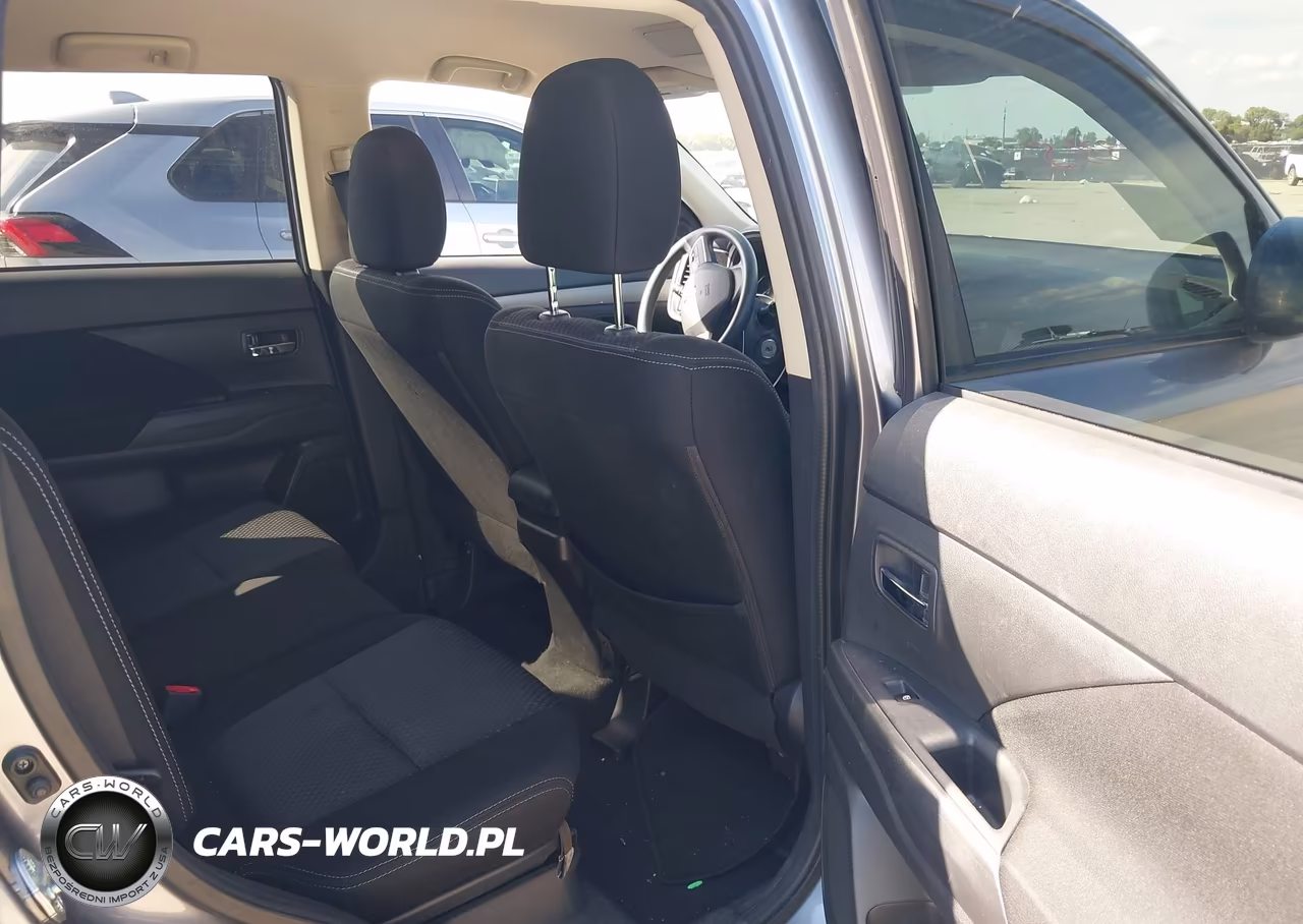 2018 Mitsubishi Outlander Es VIN:JA4AD2A35JZ052552 - 8