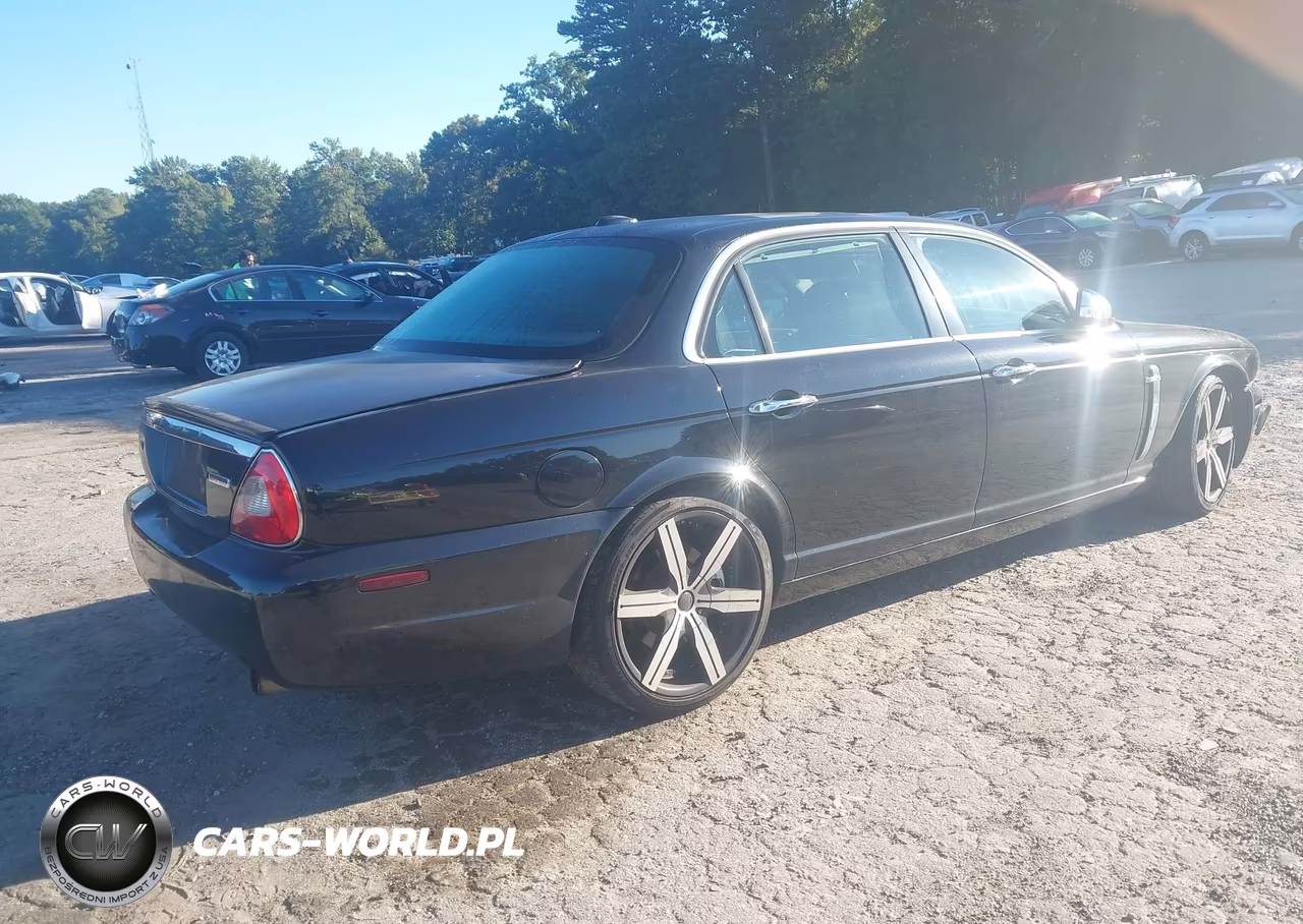 2008 Jaguar Xj Super V8 VIN:SAJWA82C78TH24313 - 4